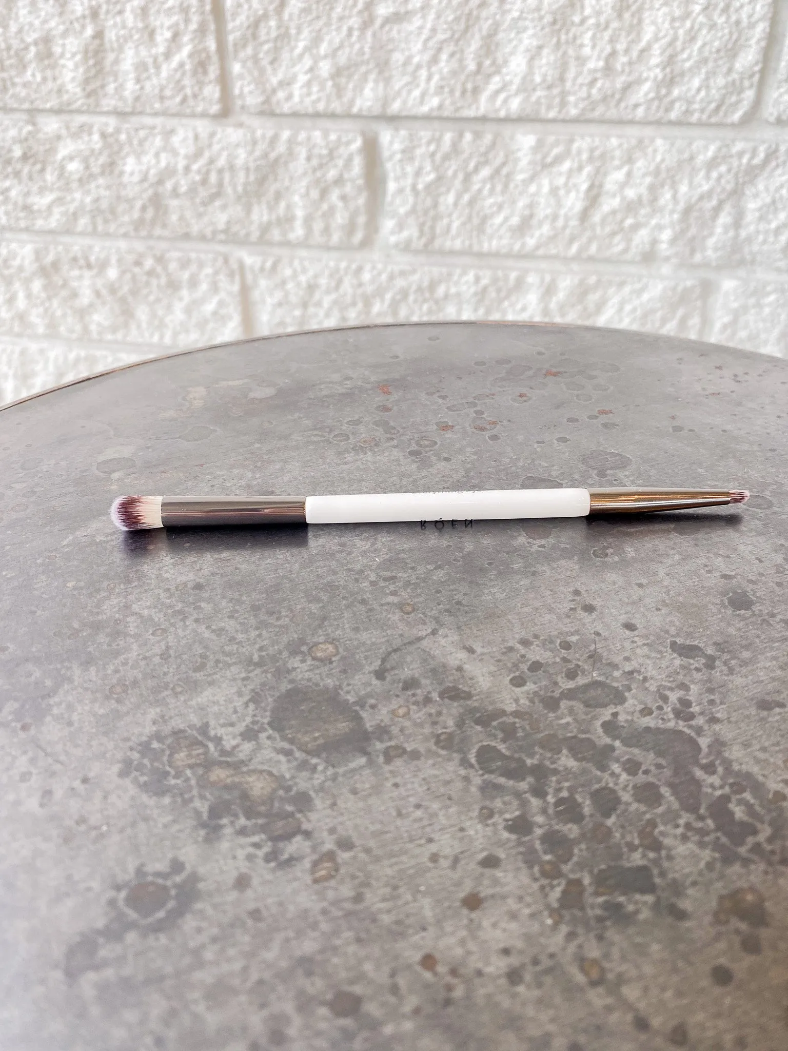 Everything Eye Brush